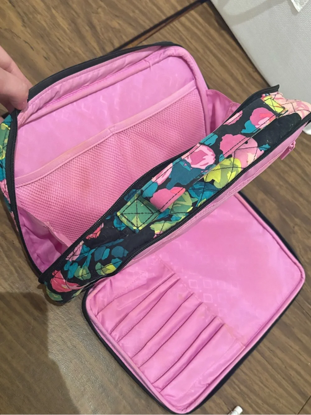 Vera Bradley Black Floral Quilted Cosmetic Case Large Multipocket